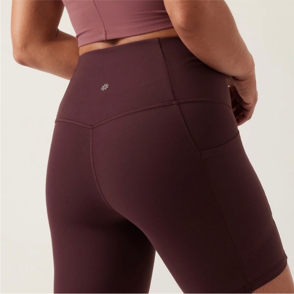 Athleta Salutation Stash Pocket 7” biker short - Picture 2 of 9